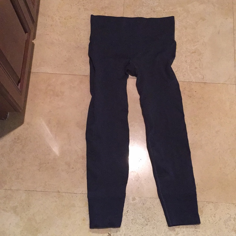 Lulu lemon pants - Picture 2 of 2